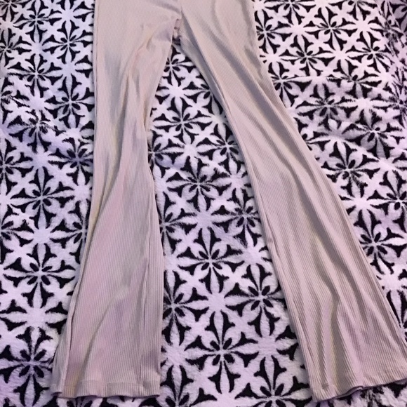 H&M tan flared- ish yoga pants size medium - Picture 1 of 4
